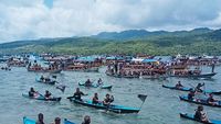 Mengantarkan Patung Yesus Tersalib dan Tuan Ma Saat Semana Santa 2024