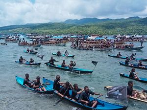 Mengantarkan Patung Yesus Tersalib dan Tuan Ma Saat Semana Santa 2024 Mengantarkan Patung Yesus Tersalib dan Tuan Ma Saat Semana Santa 2024