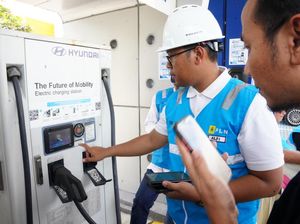Direksi PLN Cek Kesiapan SPKLU untuk Mobil Listrik Jelang Mudik Lebaran