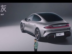 Bos Xiaomi Preteli Tesla buat Bongkar Rahasia