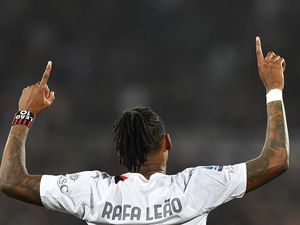 Gelang Keberuntungan Rafael Leao