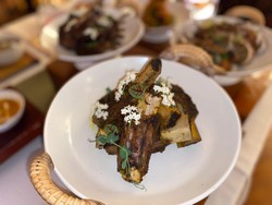 Buka Puasa Menu Bali, Ada Lobster Bakar Jimbaran dan Iga Bakar Bali di Sini