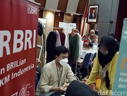 Ikut Bazar UMKM Cara BRI Pasarkan KUR, QRIS hingga BRImo