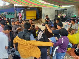 Semarak Thrifting Jelang Lebaran di Palembang