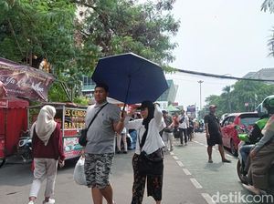 Cerita Warga Rela Macet-macetan di Thamrin City demi Buru Baju Lebaran
