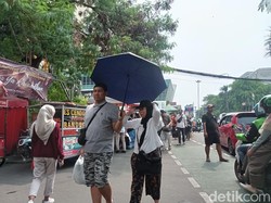 Cerita Warga Rela Macet-macetan di Thamrin City demi Buru Baju Lebaran