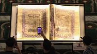 Melihat Lebih Dekat Al-Quran Kuno di Surabaya