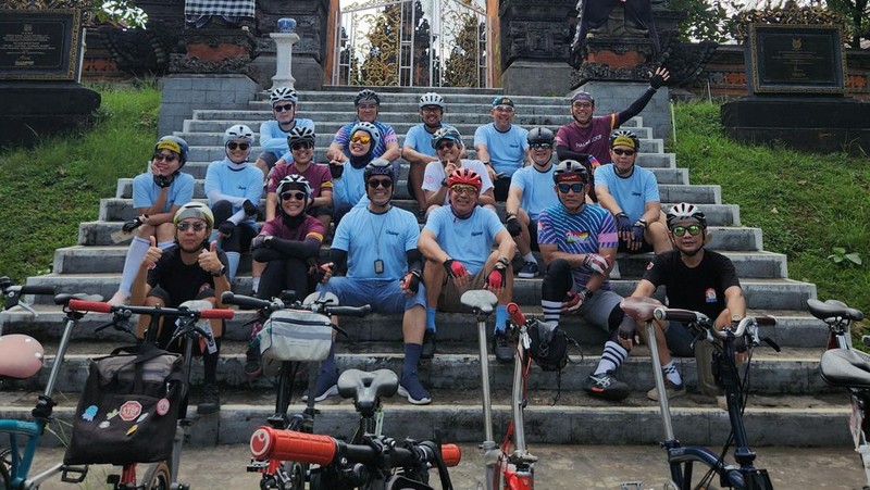 Komunitas Brompton Halim Loop Berdonasi untuk Kebaikan 1000 Bulan