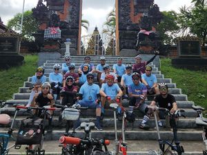 Komunitas Brompton Halim Loop Berdonasi untuk Kebaikan 1000 Bulan