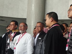 BW soal 10 Saksi Tim AMIN Mundur: Saya Nggak Mau Bilang Terjadi Intimidasi BW soal 10 Saksi Tim AMIN Mundur: Saya Nggak Mau Bilang Terjadi Intimidasi