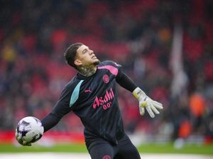 Manchester City Izinkan Ederson Pergi dengan Satu Syarat Manchester City Izinkan Ederson Pergi dengan Satu Syarat