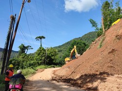 Sempat Terputus, Poros Palopo-Luwu di Mungkajang Sudah Bisa Dilalui Kendaraan