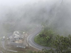 Tim URC dan Inovasi Perbaikan Jalan di Ciamis Diganjar Penghargaan