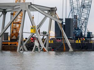 Jembatan Baltimore yang Ambruk Mulai Dibongkar, Begini Prosesnya