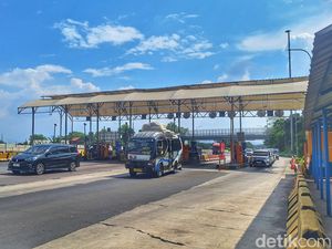H-9 Lebaran, Belum Terjadi Peningkatan Kendaraan di Exit Tol Cileunyi H-9 Lebaran, Belum Terjadi Peningkatan Kendaraan di Exit Tol Cileunyi