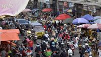 Pasar Tumpah di Lampung Hambat Lalu Lintas