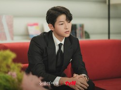 Song Joong Ki Tampil di Drakor Queen of Tears, Jadi Pengacara Kim Ji Won