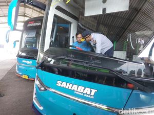 Bandel! Masih Ada Bus Mudik di Cirebon Pakai Klakson Telolet