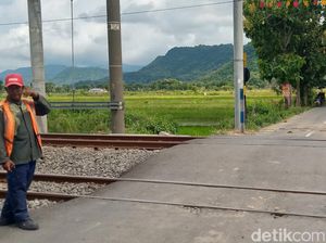 Perlintasan KA Maut di Taji Klaten Dijaga 24 Jam Selama Mudik Perlintasan KA Maut di Taji Klaten Dijaga 24 Jam Selama Mudik