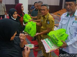 Baznas Bone Salurkan 507 Paket Sembako untuk Disabilitas-Petugas Kebersihan Baznas Bone Salurkan 507 Paket Sembako untuk Disabilitas-Petugas Kebersihan