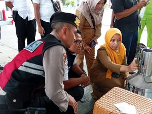Polisi Pastikan SPBU di Trenggalek Siap Layani Mudik Lebaran Polisi Pastikan SPBU di Trenggalek Siap Layani Mudik Lebaran