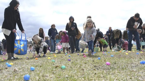 Potret Serunya Berburu Telur Paskah