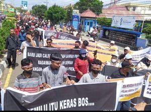 Penganiaya Panwascam di Muba Belum Ditangkap, Puluhan Massa Unjuk Rasa Penganiaya Panwascam di Muba Belum Ditangkap, Puluhan Massa Unjuk Rasa