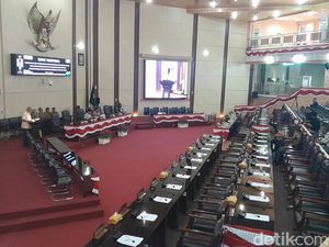 Paripurna soal LKPJ Minim Dihadiri Anggota DPRD Medan Paripurna soal LKPJ Minim Dihadiri Anggota DPRD Medan