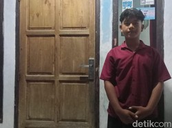 Trauma Mendalam Riski Usai Matanya Disembur Bisa Kobra