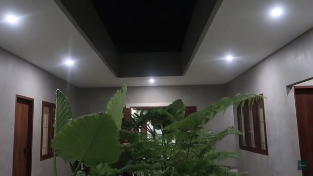 Rumah Dewi Sandra Bak Villa di Bali