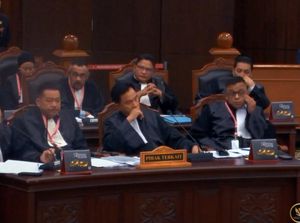 Yusril Pertanyakan Kapasitas Ahli Kubu AMIN: Ini Ahli Nujum Atau Apa?