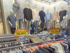 Berburu Baju Lebaran Pria di Thamrin City, Koko Batik Dijual Rp 75 Ribuan Berburu Baju Lebaran Pria di Thamrin City, Koko Batik Dijual Rp 75 Ribuan