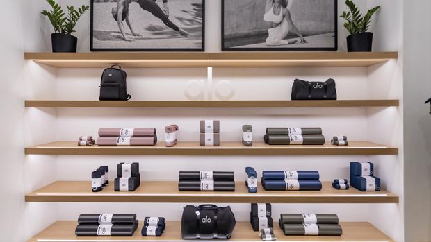 ALO YOGA DI SENAYAN CITY