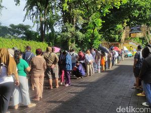 Ratusan Orang di Denpasar Kecewa gegara Gagal Tukar Uang Jelang Lebaran