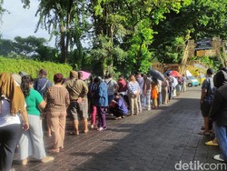 Ratusan Orang di Denpasar Kecewa gegara Gagal Tukar Uang Jelang Lebaran
