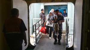 Suasana Arus Mudik di Pelabuhan Belawan H-8 Lebaran