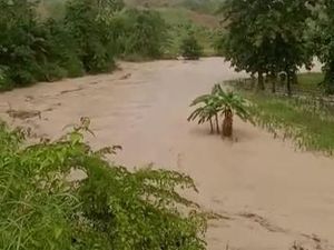 Banjir Luapan Sungai di Bojonegoro Rusak Rumah hingga Sekolah Banjir Luapan Sungai di Bojonegoro Rusak Rumah hingga Sekolah