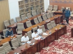 Bos Timah Dicecar Anggota DPR: Anda Tidak Siap, Terlihat Sangat Stres!