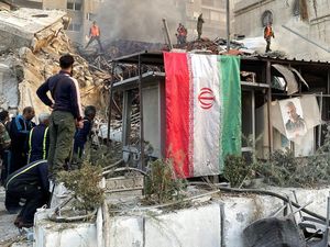 Dunia Hari Ini: Serangan Udara Israel Tewaskan Komandan Senior Iran