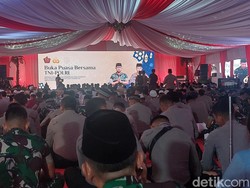 JK-Menko Hadi Hadiri Bukber TNI-Polri di Lapangan Bhayangkara Jaksel