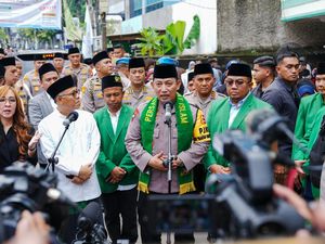 Kapolri Beri Bantuan 25 Ribu Paket Sembako ke DPP Persatuan Umat Islam