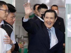 Mantan Presiden Taiwan ke China untuk Promosikan Perdamaian