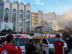 Iran Pangkas Personel Militer di Suriah Usai Konsulatnya Diserang Israel