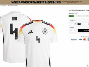 Mirip Simbol Nazi, Adidas Stop Penjualan Jersey Timnas Nomor 44