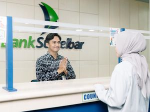 Bank Sulselbar Edukasi Nasabah Bedakan Uang Asli dan Palsu Bank Sulselbar Edukasi Nasabah Bedakan Uang Asli dan Palsu