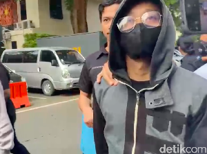 Honorer Damkar Tersangka Pencabulan Anak Sendiri Dipecat! Honorer Damkar Tersangka Pencabulan Anak Sendiri Dipecat!
