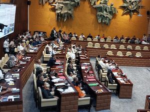 Raker Bareng Menteri PUPR-Menhub, DPR Wanti-wanti Angka Kecelakaan Mudik Tinggi Raker Bareng Menteri PUPR-Menhub, DPR Wanti-wanti Angka Kecelakaan Mudik Tinggi