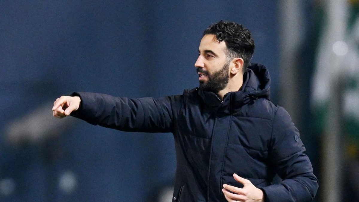 Liverpool harus bayar 20 juta euro jika ingin merekrut Ruben Amorim (REUTERS/Daniele Mascolo)