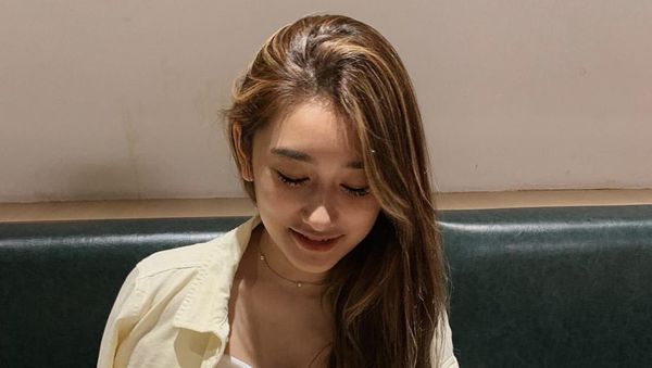 Serunya Amanda Caesa, Anak Parto Saat Cicip Hot Pot dan Belanja Buah