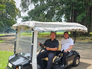 Ketum Relawan Solmet Ungkap Dipanggil Jokowi Pagi Tadi, Bahas Apa? Ketum Relawan Solmet Ungkap Dipanggil Jokowi Pagi Tadi, Bahas Apa?